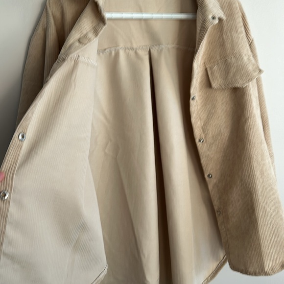 NWOT Ribbed oversized beige corduroy Shacket snap button up long sleeve shirt - Picture 5 of 6